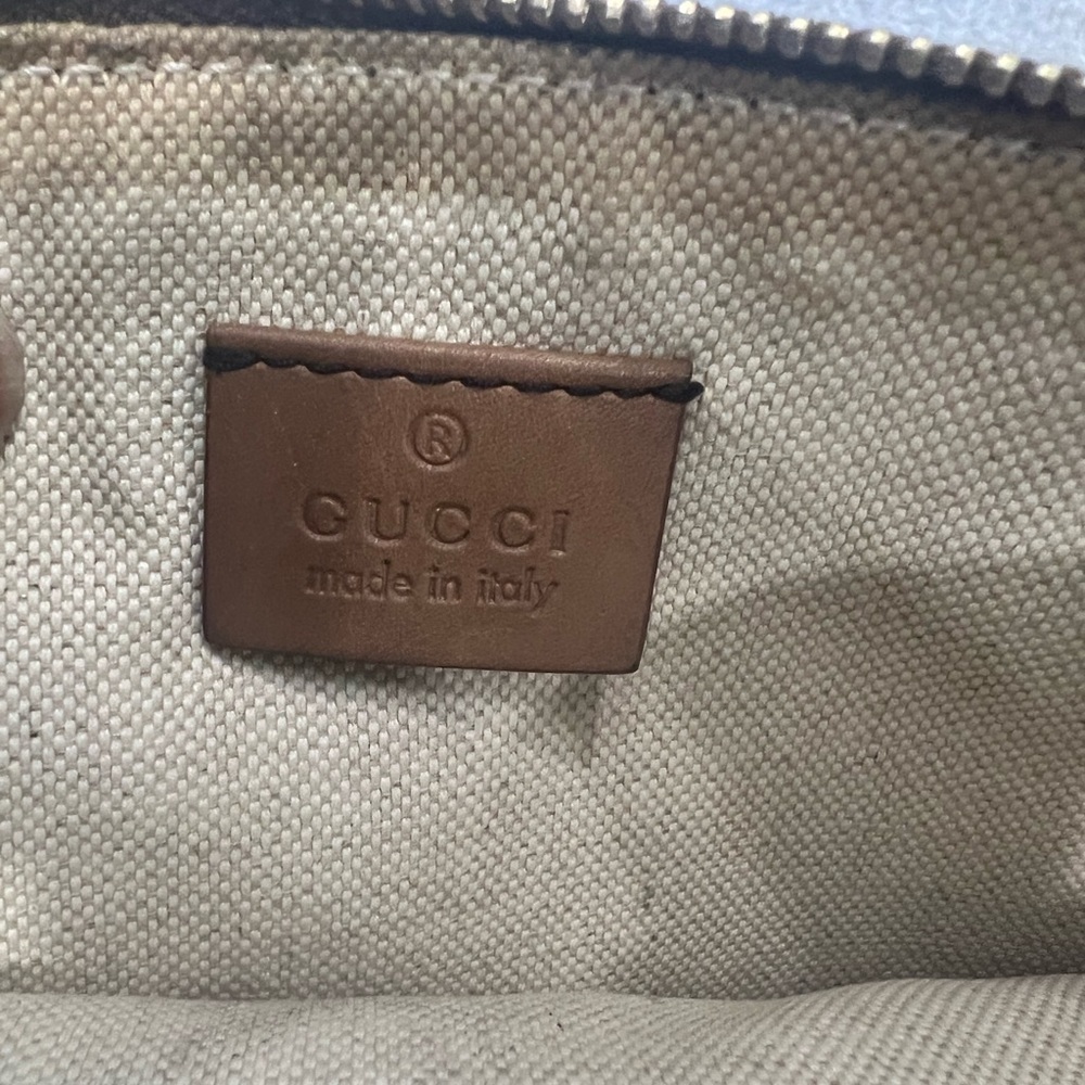 Gucci Brown Embossed 'Made in Italy' Leather Zip Clutch - Picture 6 of 9